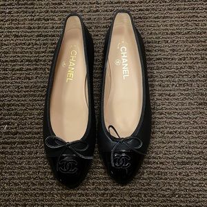 Chanel ballet flats with patent toe